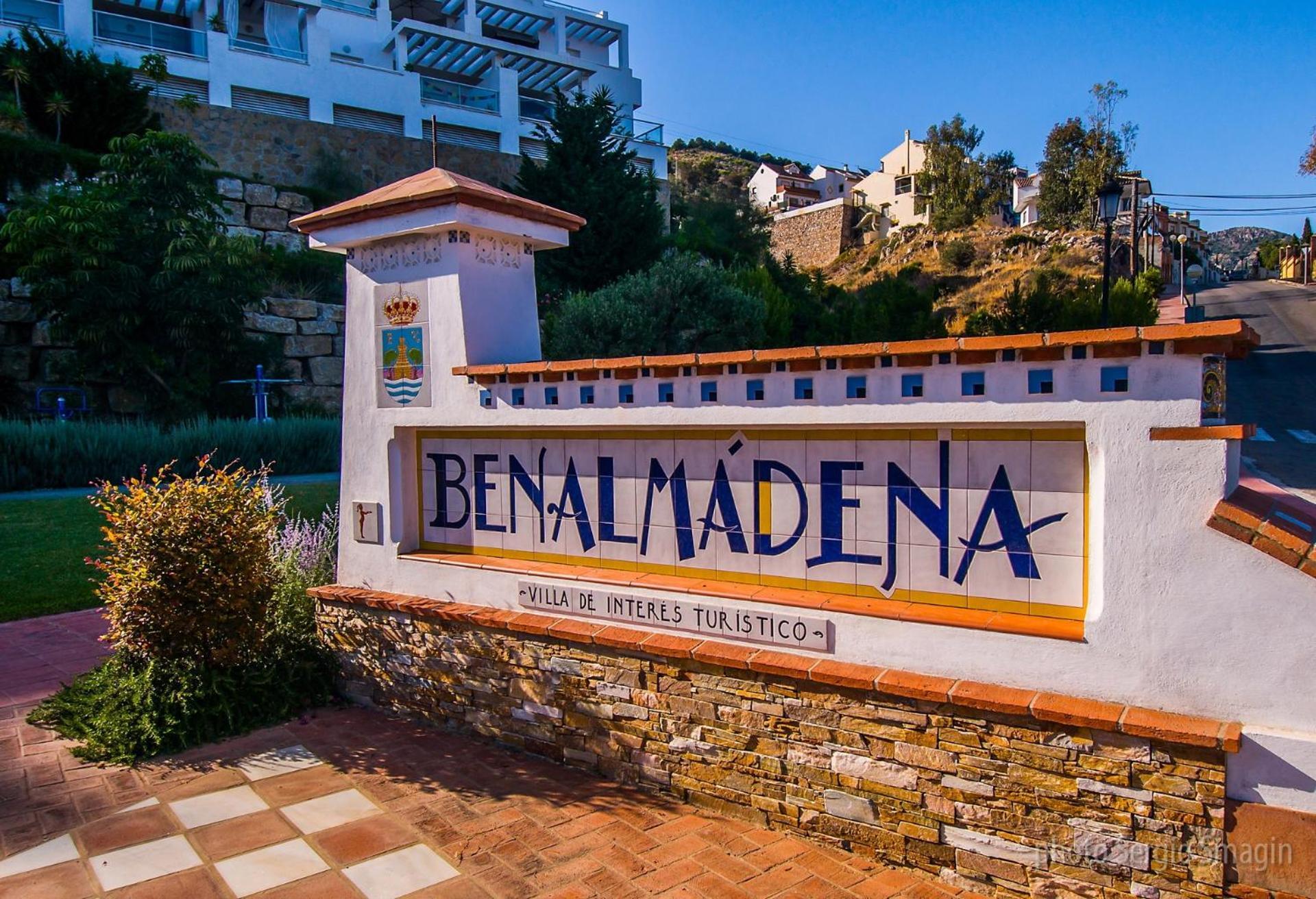 Apartamentos Los Cisnes - 2º Linea De Playa - Perfecta Ubicacion Benalmadena Exterior photo