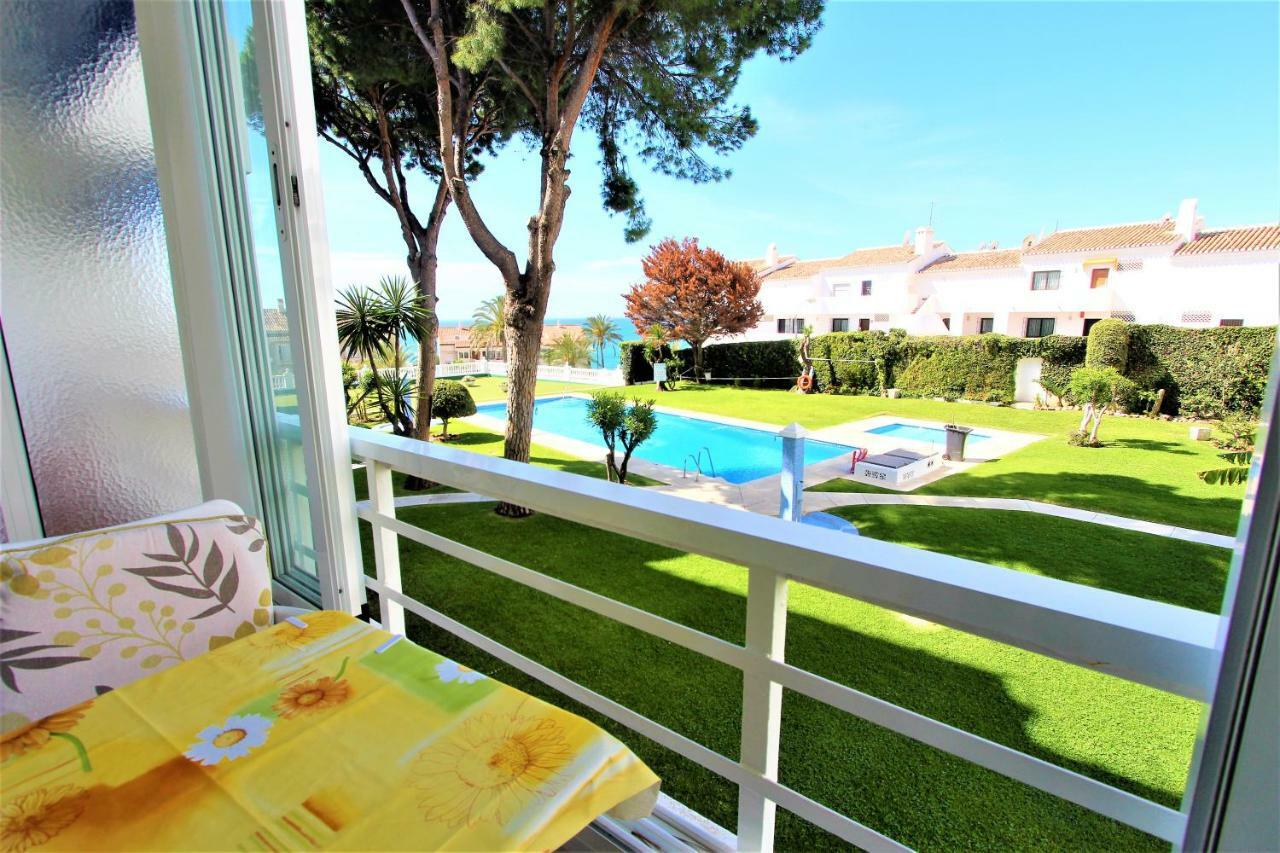 Apartamentos Los Cisnes - 2º Linea De Playa - Perfecta Ubicacion Benalmadena Exterior photo