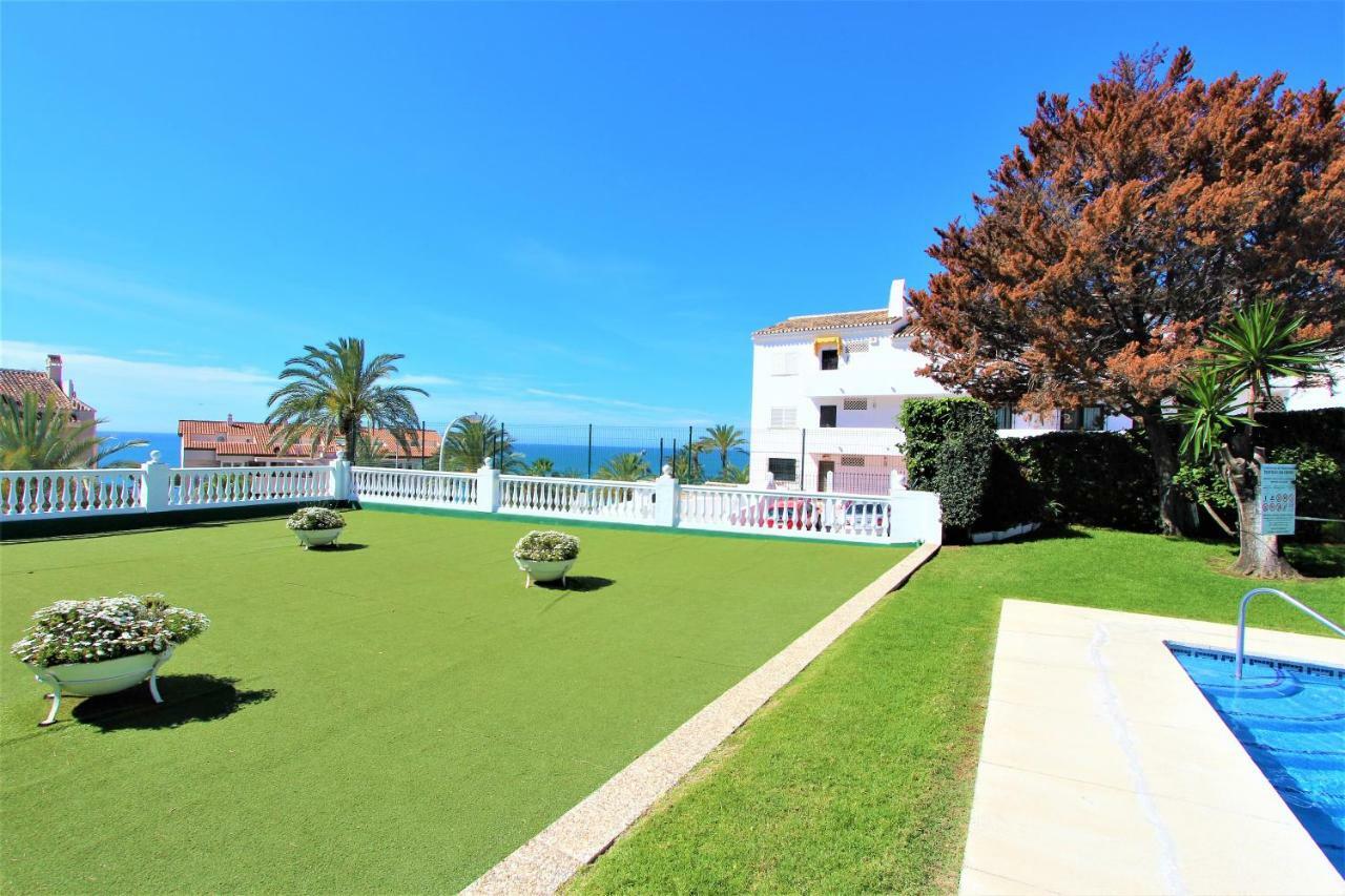 Apartamentos Los Cisnes - 2º Linea De Playa - Perfecta Ubicacion Benalmadena Exterior photo